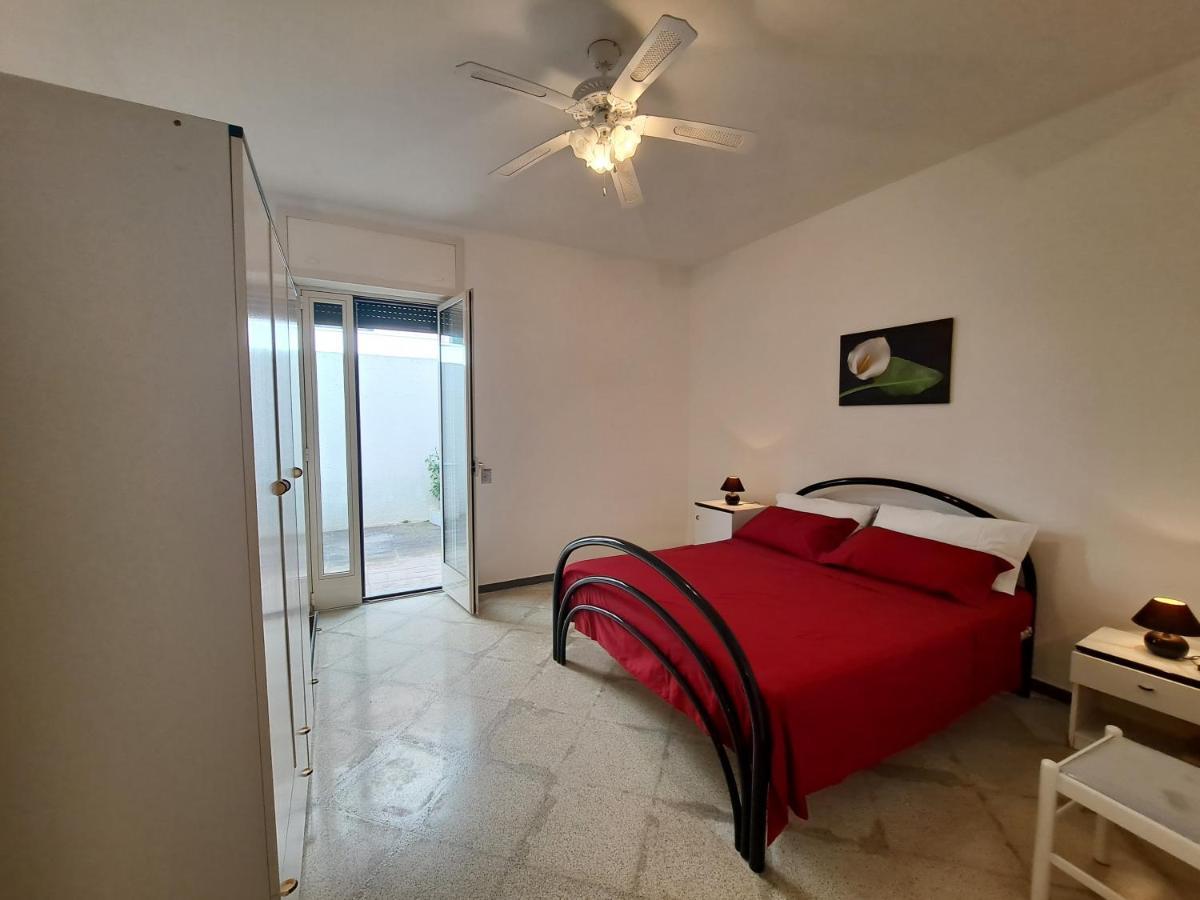 Casa Vittorio A 100M Dalla Sabbia Lido Marini Exterior foto