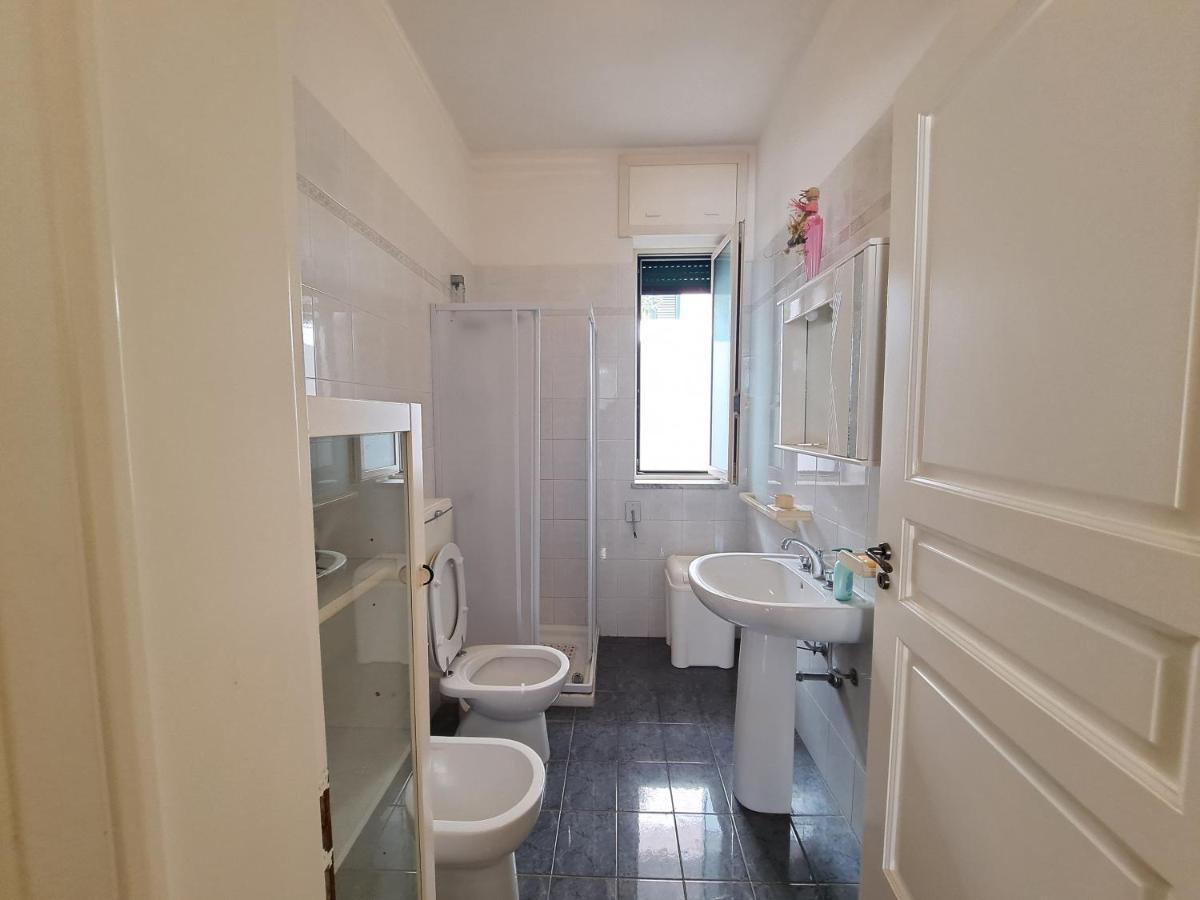 Casa Vittorio A 100M Dalla Sabbia Lido Marini Exterior foto
